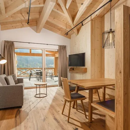 Apartmentresort Mylodge 4* 斯拉德明